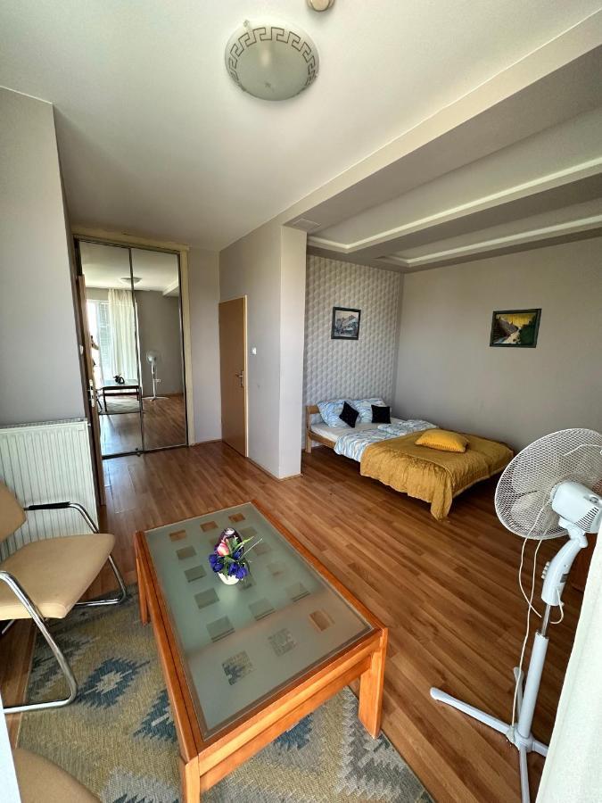 Velvet Motel Hegyeshalom Buitenkant foto