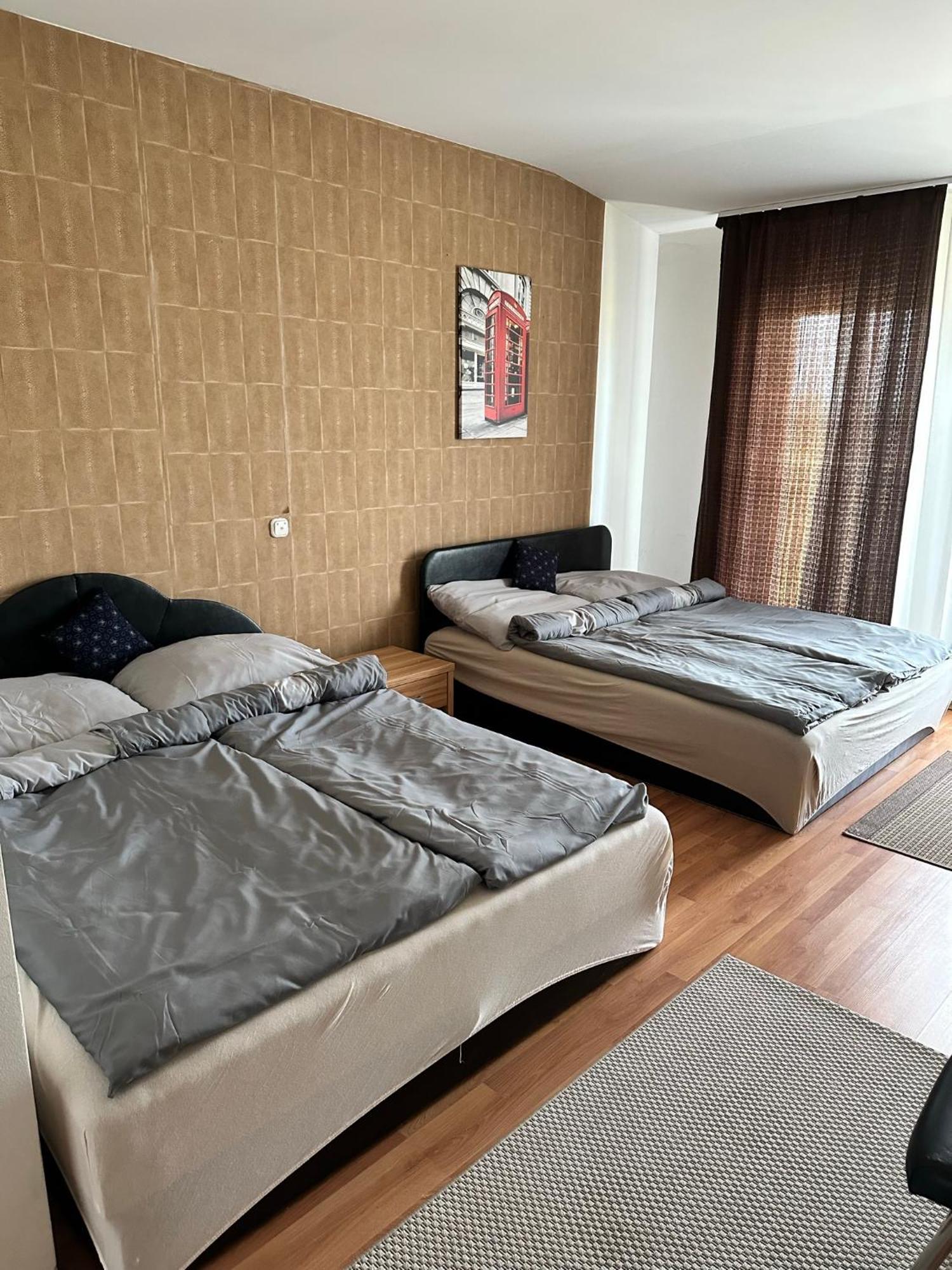 Velvet Motel Hegyeshalom Buitenkant foto