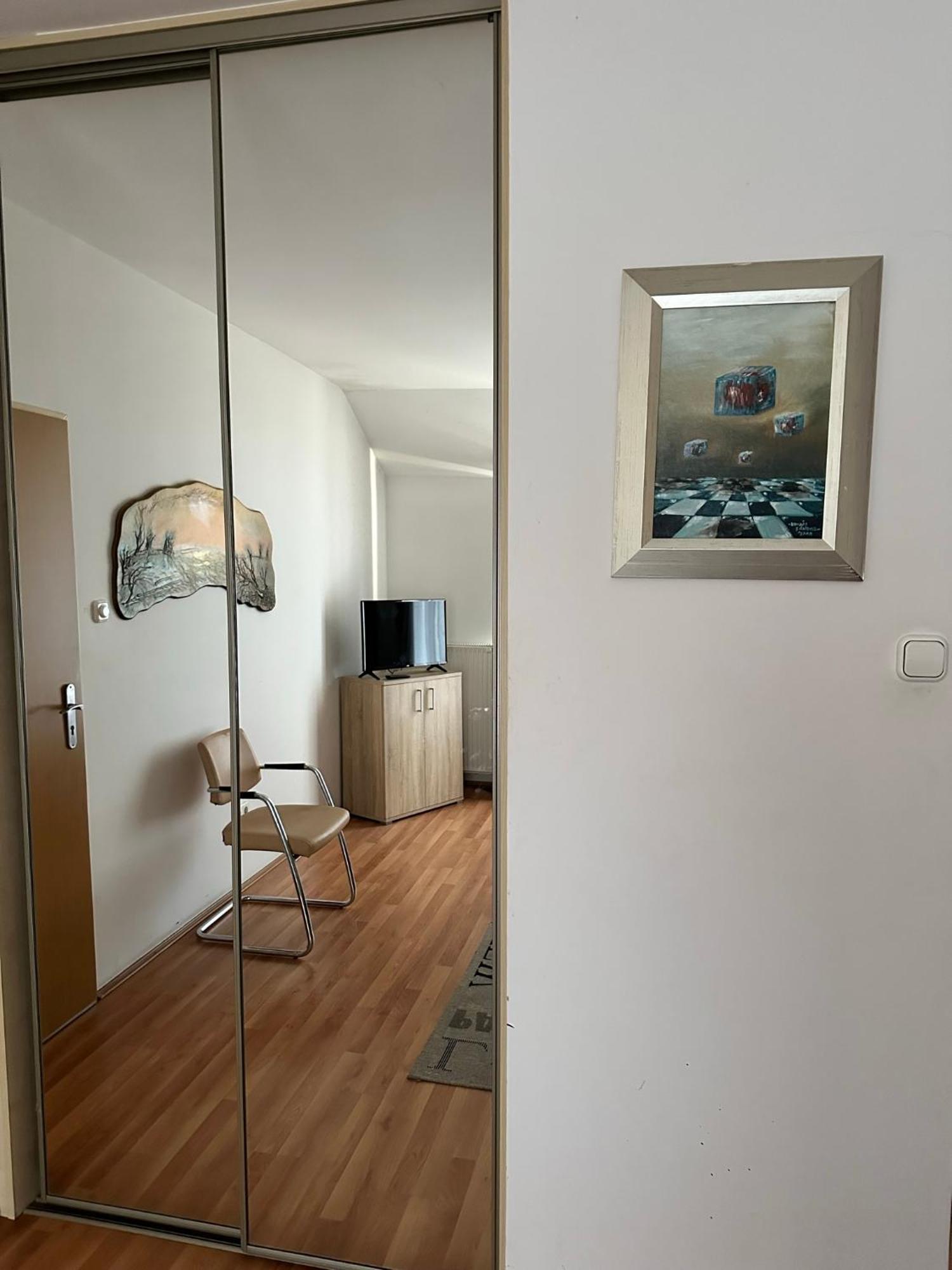 Velvet Motel Hegyeshalom Buitenkant foto